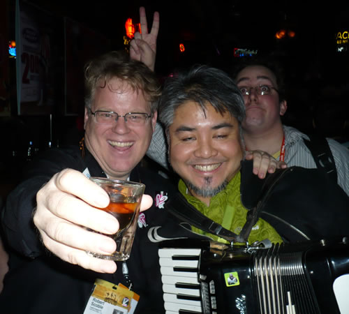 Robert Scoble and Joey deVilla, drunk at Mooseknuckles bar in Austin at SxSW 2008