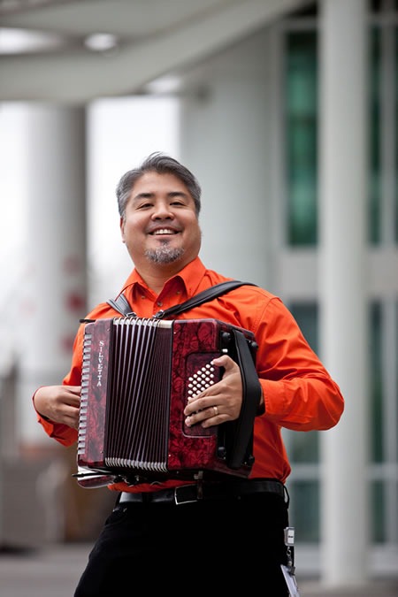 joey_devilla_on_accordion_kk