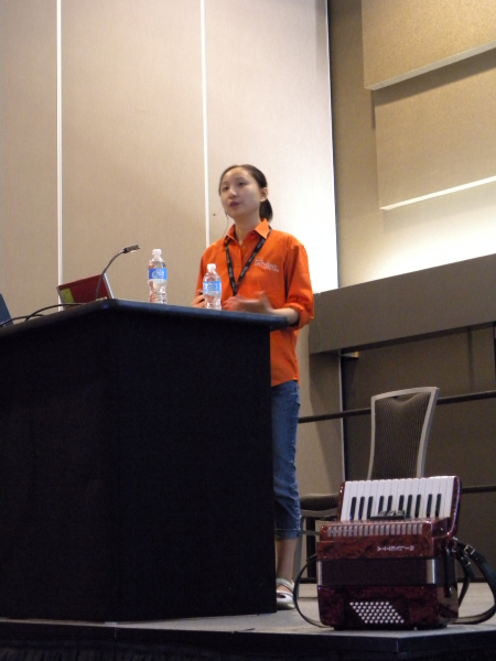 Qixing Zheng presenting "Expression Blend for Developers" at TechDays 2009 Vancouver