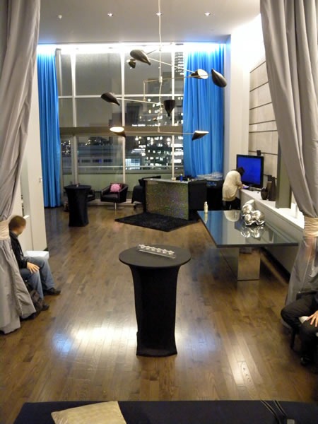 02 empty suite 2
