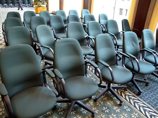 03 overflow seating