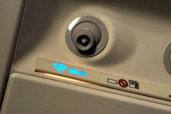 in-flight wifi light