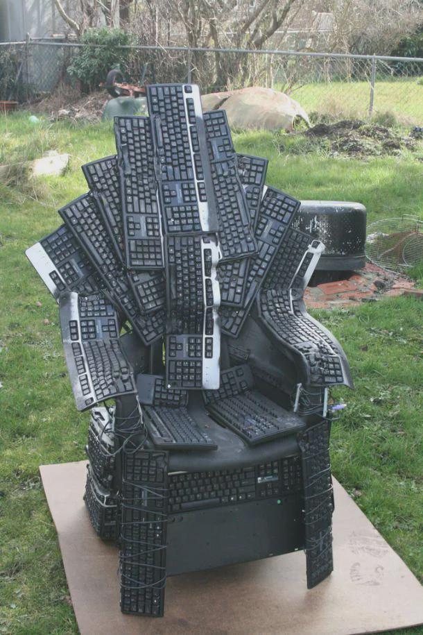 keyboard-throne