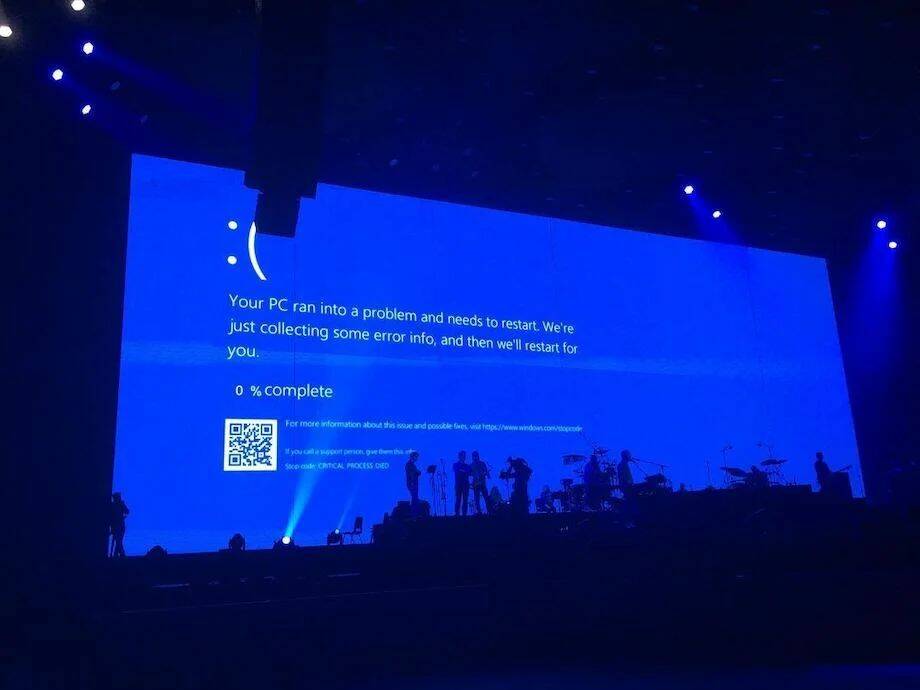 blue-screen-on-cage